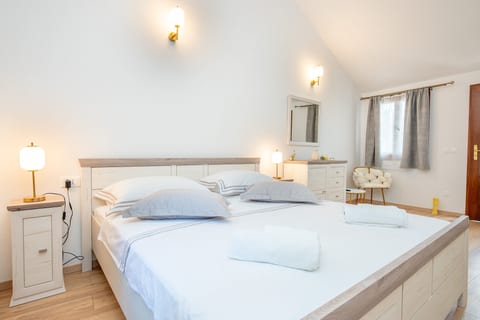 Apartments Sunny Retreat - Unit 378961-13