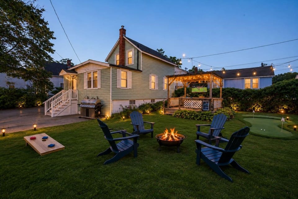 Classic OOB Cottage • Walk to the Beach - Old Orchard Beach