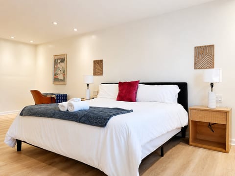 Outerlincoln Retreat | 3BR/2.5BA Newburgh Home