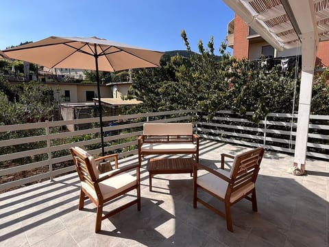 Bettini House – House with terrace near Florence image 4