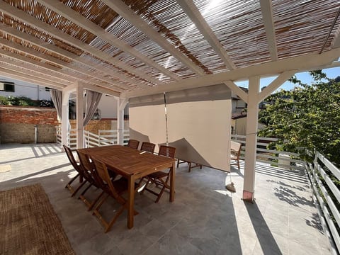 Bettini House – House with terrace near Florence image 3