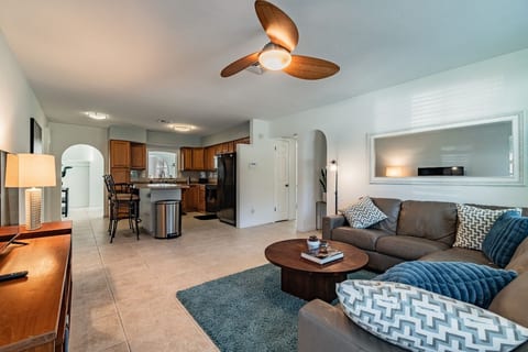 3 bed/2 bath Home W/ Gulf Water Access image 1