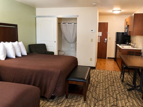 Aspen Suites Hotel Sitka Double Queen Suite
