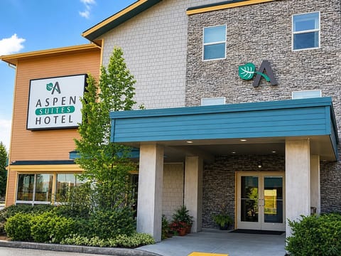 Aspen Suites Hotel Fairbanks image 2