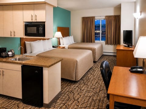 Aviator Suites Juneau 2 Queen Studio image 1