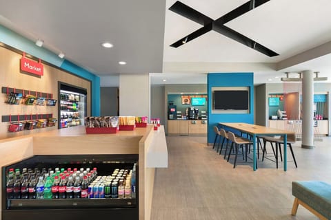 Round Rock Center, 2 Queen Studio, Gym & Breakfast image 3