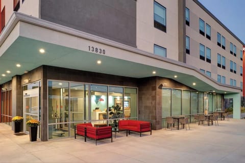 Round Rock Center, King Studio, Gym & Breakfast image 4