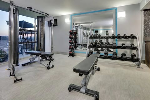 Dallas King Studio with Gym & Roof Top Pool image 3
