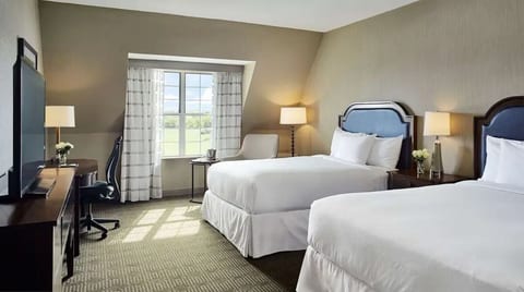 Lake Champlain 2 Double Room with Pool & Gym image 1