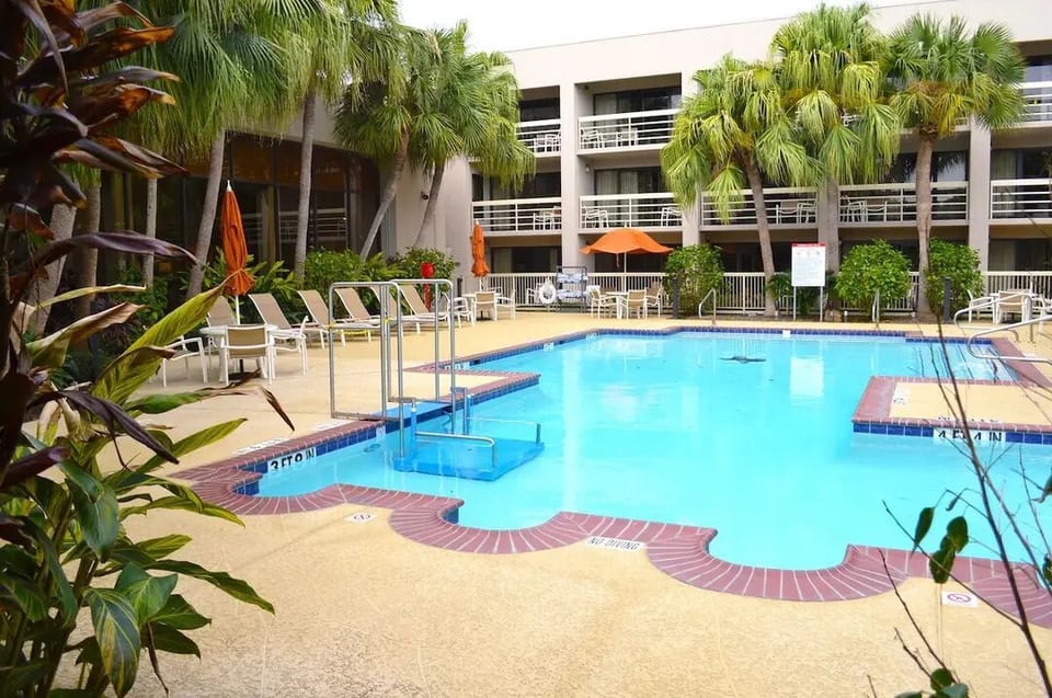 Hobby Airport King Studio w/Gym, Pool image 1