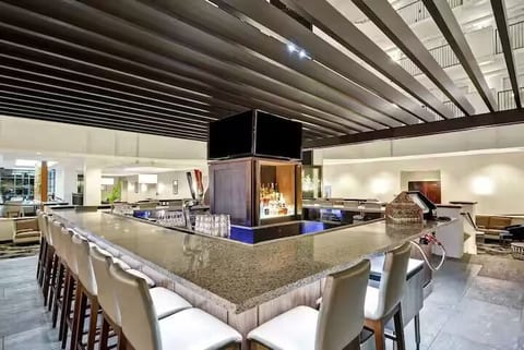 Embassy by Hilton, Orlando King Suite image 5