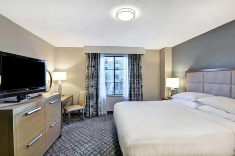Embassy by Hilton, Orlando King Suite image 2