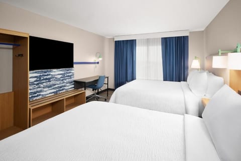 North Hills Lagoon 2 Queen Room | Breakfast & Gym