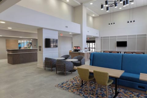 Hampton Inn, Lakeway 2 Queen Studio image 5