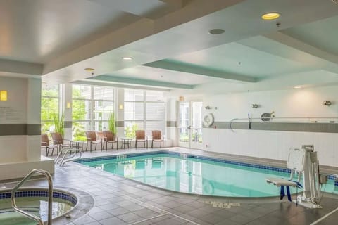 LL Bean 2 Queen Room with Pool & Gym image 4