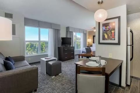 Homewood Suites by Hilton Southwind King Studio