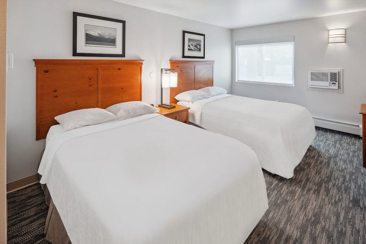 Hotel Edgewater By Aspen Hotels image 1
