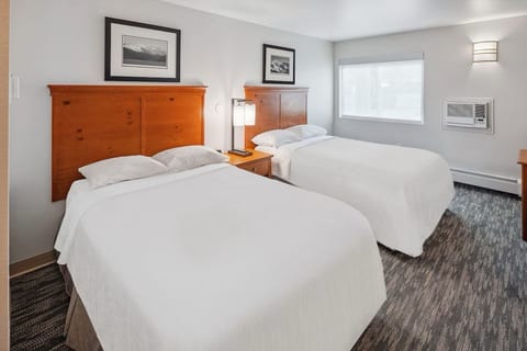 Hotel Edgewater By Aspen Hotels image 1