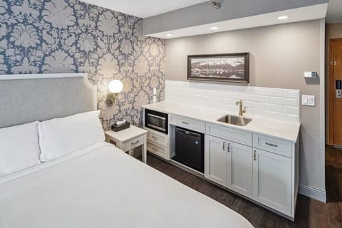 Hotel Seward By Aspen Hotels image 4