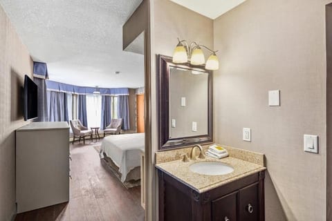 Hotel Seward By Aspen Hotels image 2