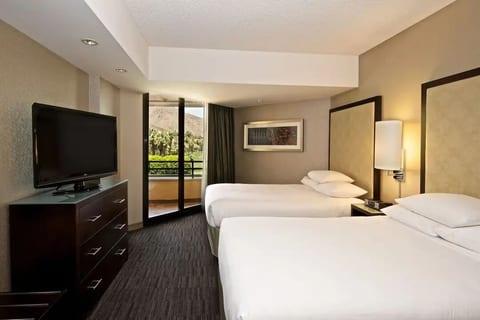 Palm Springs 2 Double Room with Pool & Gym image 2
