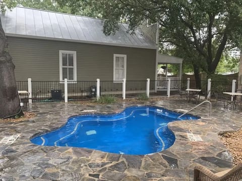 Vintage Hill Haven Two Double with Pool image 5