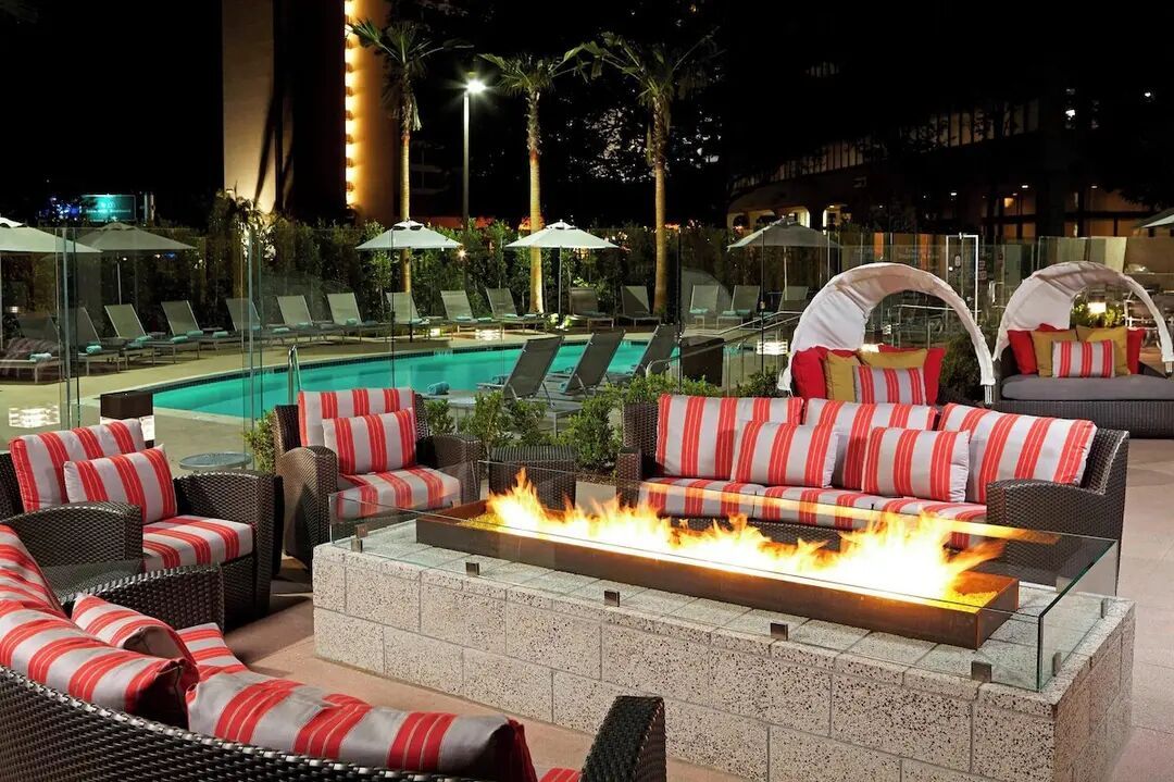 LAX Century King Studio | Breakfast, Pool & Gym image 1