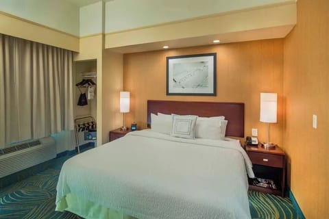 San Bernardo King Suite with Breakfast, Pool & Gym image 2