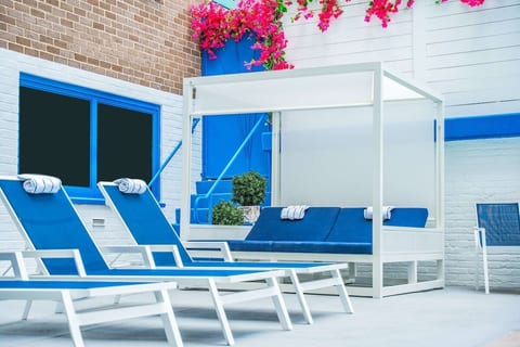 Dupont Deluxe King Room w/Pool & Gym image 5
