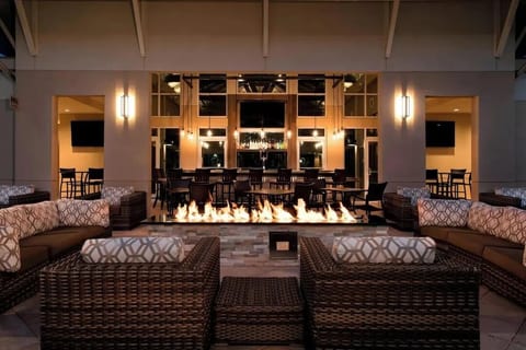Disney W Entry King Suite | Breakfast, Pool & Gym image 4