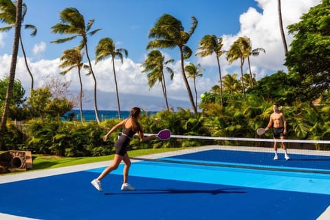 Sandpiper Bay 2BR King Ste | Breakfast, Pool & Gym image 5