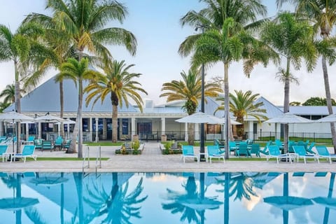 Sandpiper Bay 2BR King Ste | Breakfast, Pool & Gym image 1