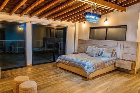 The View | Luxury Villa Medellín Retreat