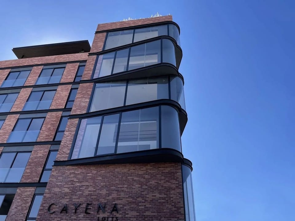 The Loft is located on the top main corner of the tower @ Very good view from the bedroom!