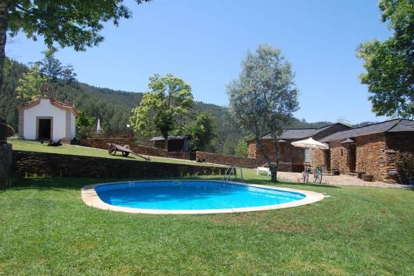 Relax with Family and Friends - Nespereira