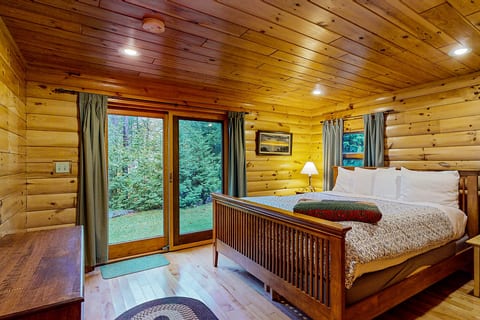 Bedroom 3- King Bed