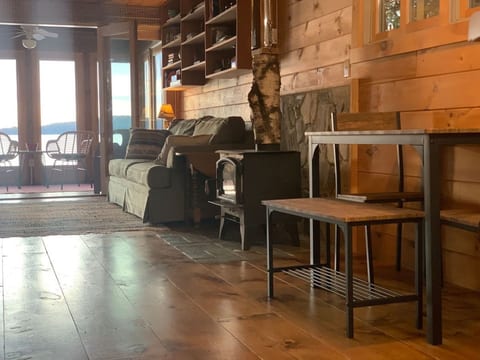 Living Room/ Dining Area