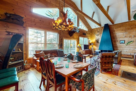 Dining Area-Plenty of Seating