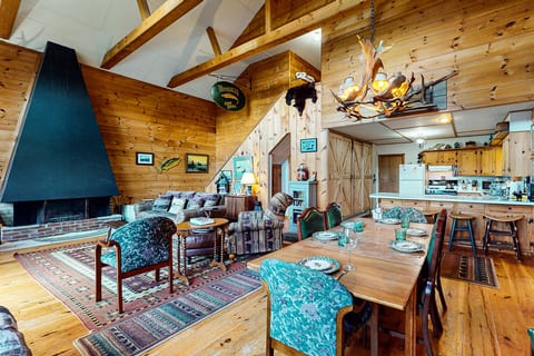 Dining/ Living room