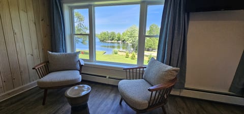 Relax with a book or unwind after a day on the lake 🪟🪑