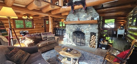Bear Cove Hideaway