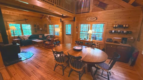 Dinning room table that fits 6 people.