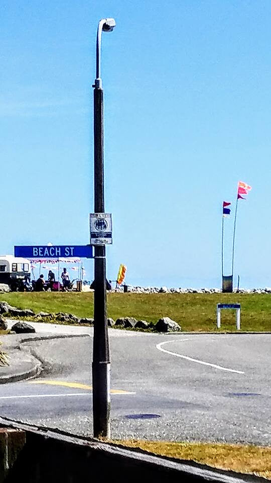 View towards beach from dining area. 