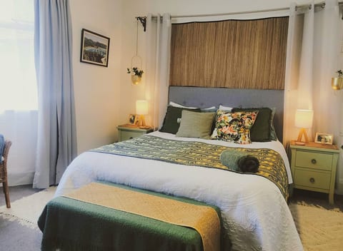 Crooked Mile Cottage  - Hokitika