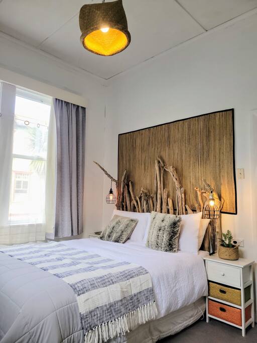 Comfortable queen bed. " The beds were very comfortable, the house clean and inviting. I would highly recommend for a group of friends (as we were on this trip), or for a family traveling."