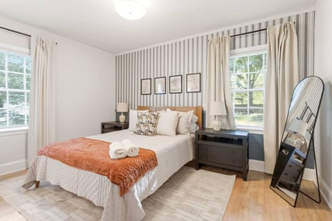 Quiet Duplex | All Utilities | Pets OK | 28+ Days
