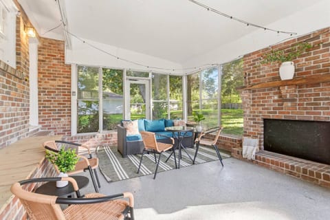 Quiet Duplex | All Utilities | Pets OK | 28+ Days
