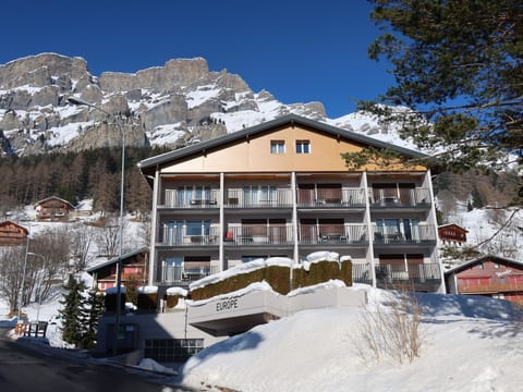 Europe 16 # 4-bed apartment, Bad, WC 4-bed apartment, Bad, WC