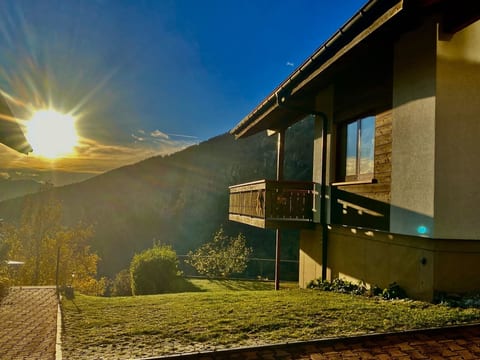 6-bed apartment, Dusche, WC