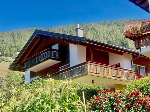 6-bed apartment, Dusche, WC